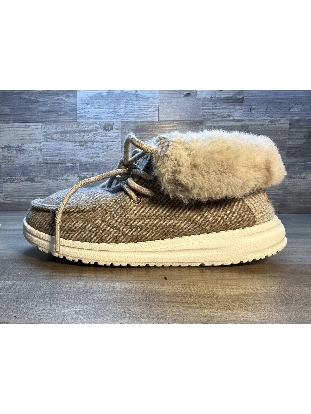 Hey Dude Kids Britt Youth Gray Faux Fur Lined Shoes Size 12 (sh5/cp)